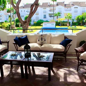 Apartment In El Presidente Side New Golden Mile, Estepona